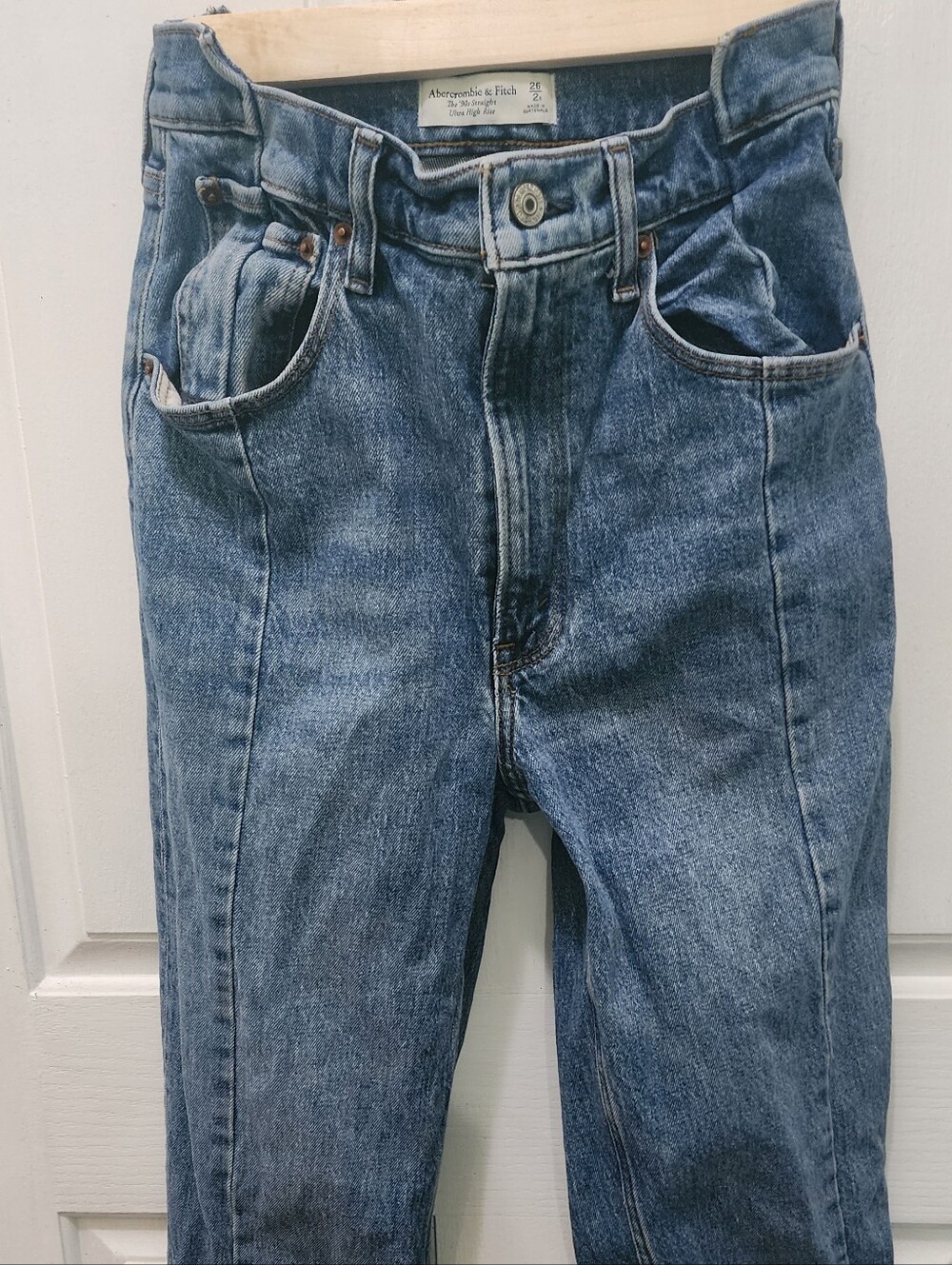 Abercrombie & Fitch The 90s  Straight Ultra High Rise Jeans 26
